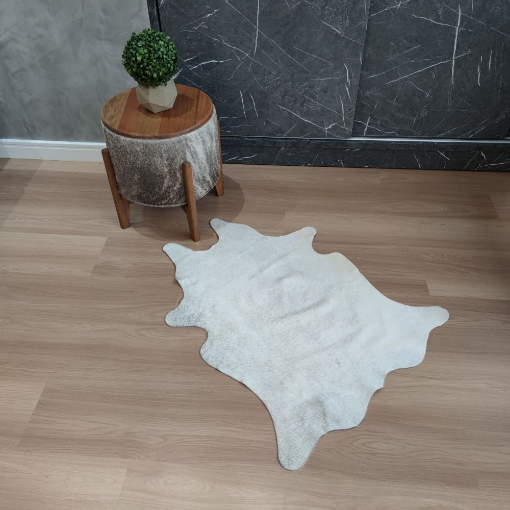 Tapete De Couro Mini Formato Bezerro Branco 75x95cm Envio Imediato