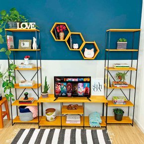 sala de tv industrial completo pequeno e duas estantes torre slim carvalho e preto 2