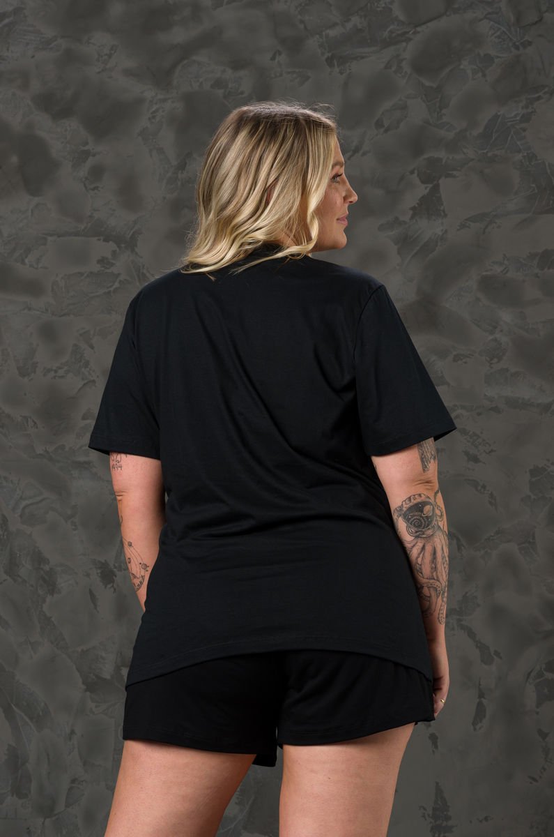 T Shirt Estonada Preta Falling Plus Size 2796