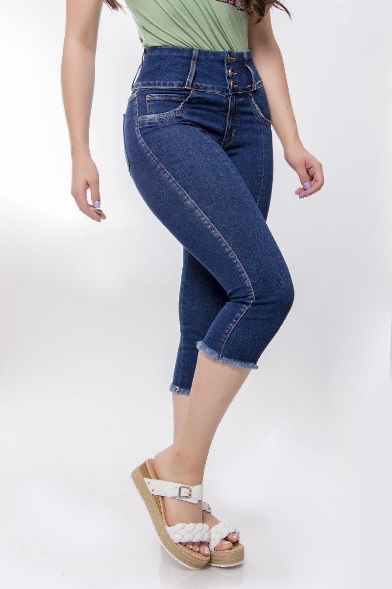 Calça capri hot sale preta feminina