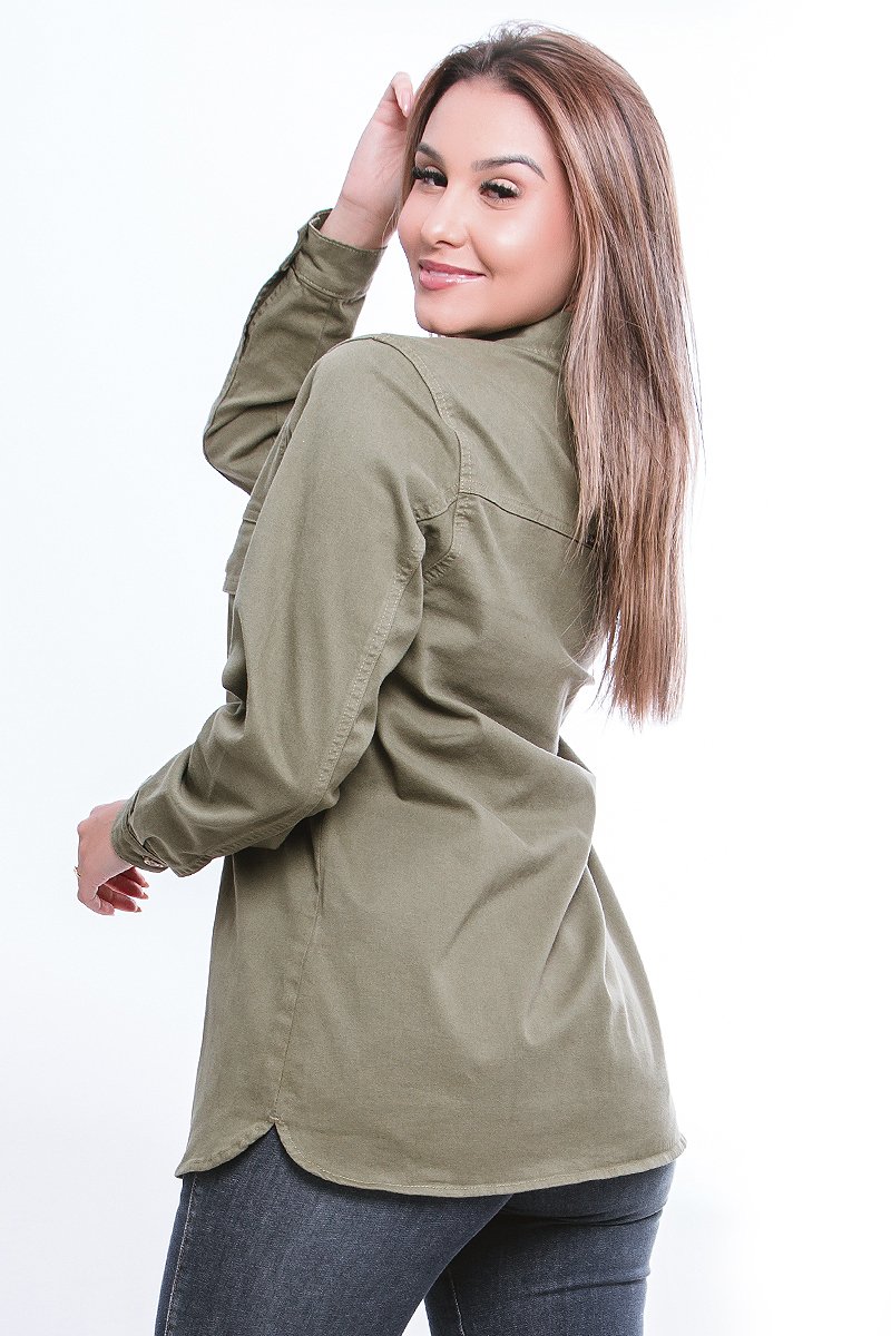 Camisa jeans verde militar hot sale feminina