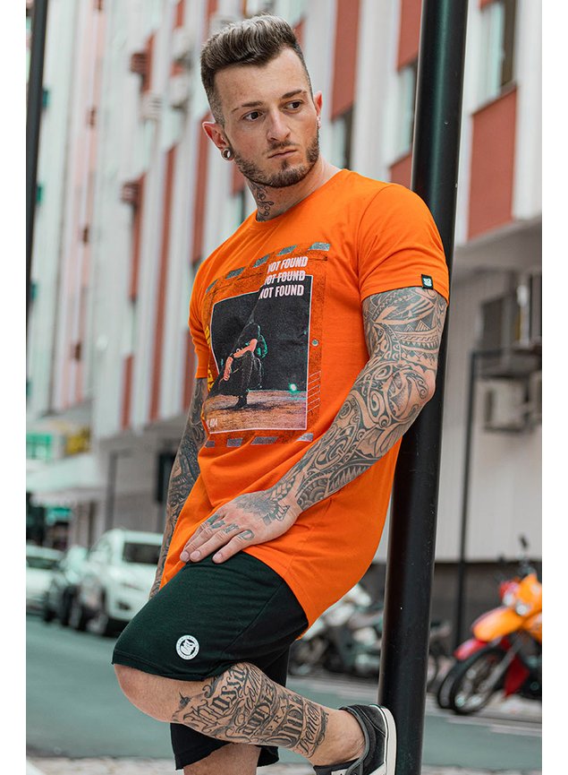 camiseta laranja error 404 masculina 2