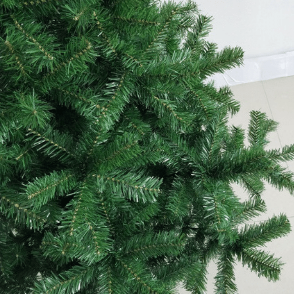 Árvore de natal com neve Himalaya verde 240 cm