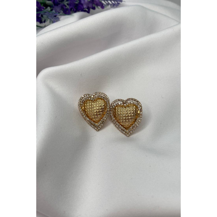 Brincos formato coração em zircônia Dourado