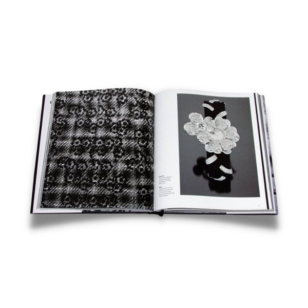 Livro Chanel - Collections And Creations - Thames & Hudson