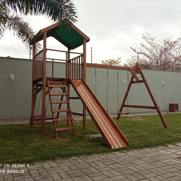 Parque de Torre com Balanços Acoplados Parque de Torre com Balanços Acoplados