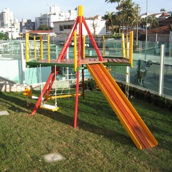 Pirâmide infantil - cordas Pirâmide infantil - cordas