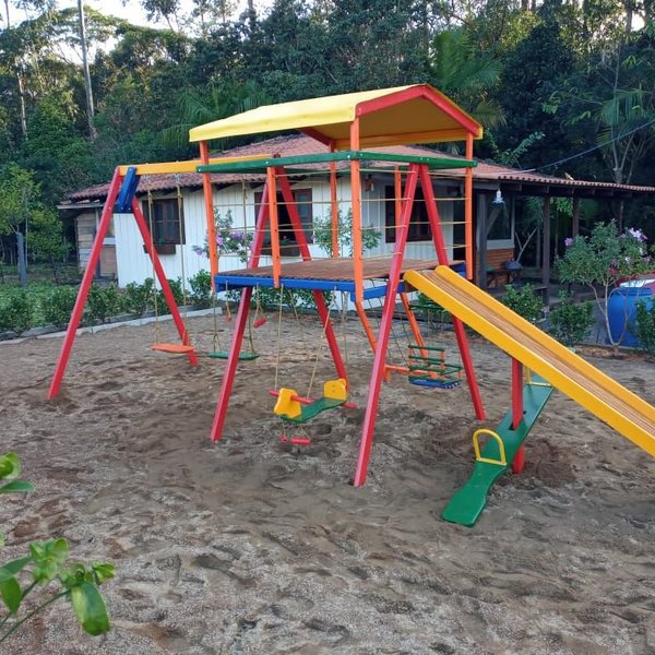 Casinha Infantil Conjunto de Balanços Casinha Infantil Conjunto de Balanços