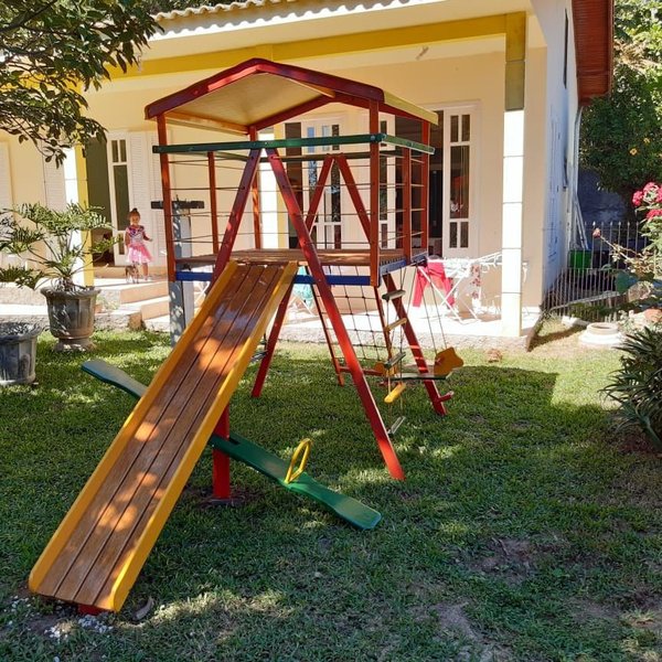 Casinha Suspensa Aberta Infantil - Cordas Casinha Suspensa Aberta Infantil - Cordas
