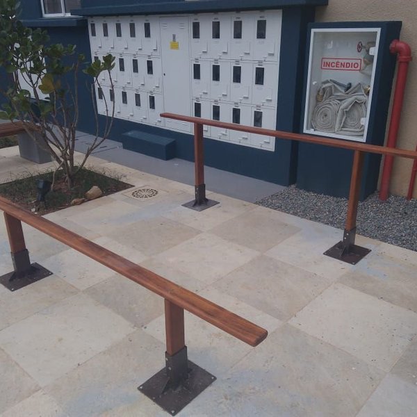 Conjunto de Barras de Alongamento em Dois Níveis - Madeira Conjunto de Barras de Alongamento em Dois Níveis - Madeira