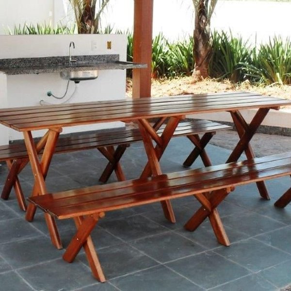 Conjunto de Mesa com Bancos Conjunto de Mesa com Bancos