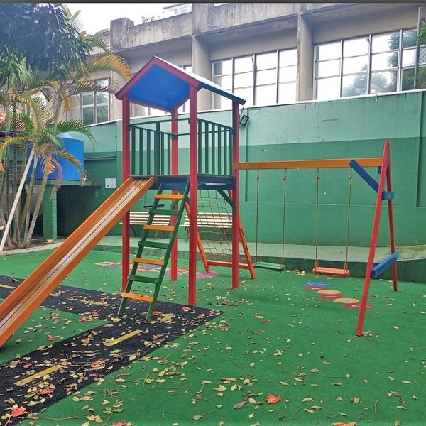 Torre Com Balanços Juvenil Torre Com Balanços Juvenil