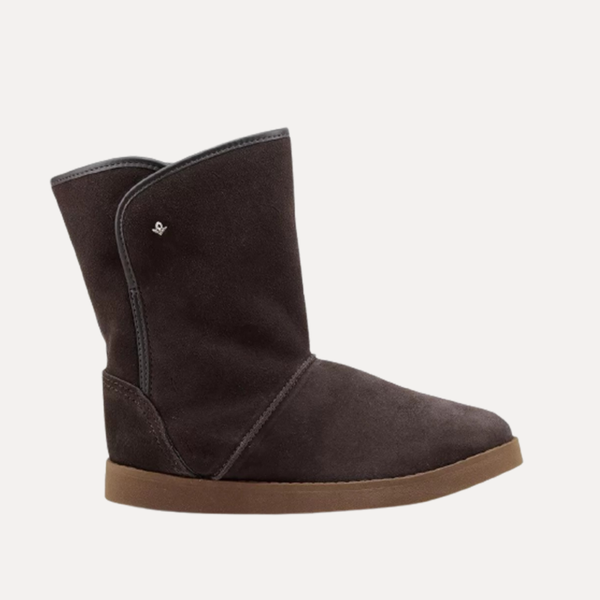 Bota Ugg Cravo Canela peluciada fabricada em Nobuck 137316