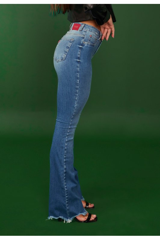 Calça Jeans Feminina Flare Cos Alto Cintura Alta Barra Desfiada - Azul