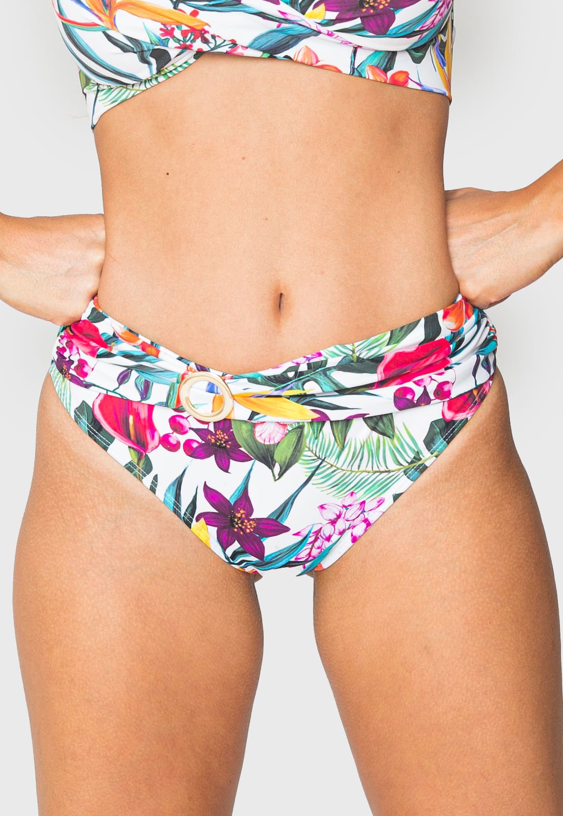 Calcinha de Biquíni Clássico Com Faixa e Fivela Jardim Calcinha de Biquíni Clássico Com Faixa e Fivela Jardim