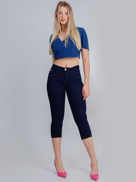 Calça Feminina Jeans Capri Tradicional Cor Única Modeladora