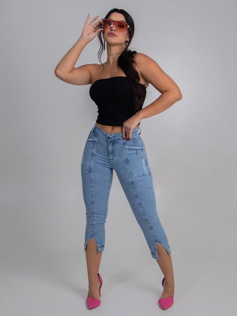 Calça Jeans Capri Modeladora Empina Bumbum Cós Intermediário