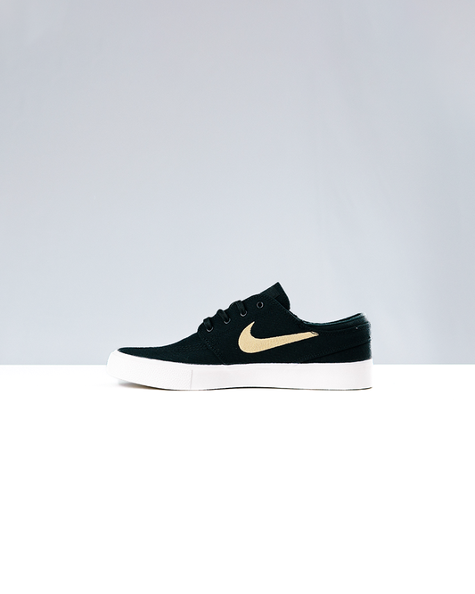 Janoski logo on sale