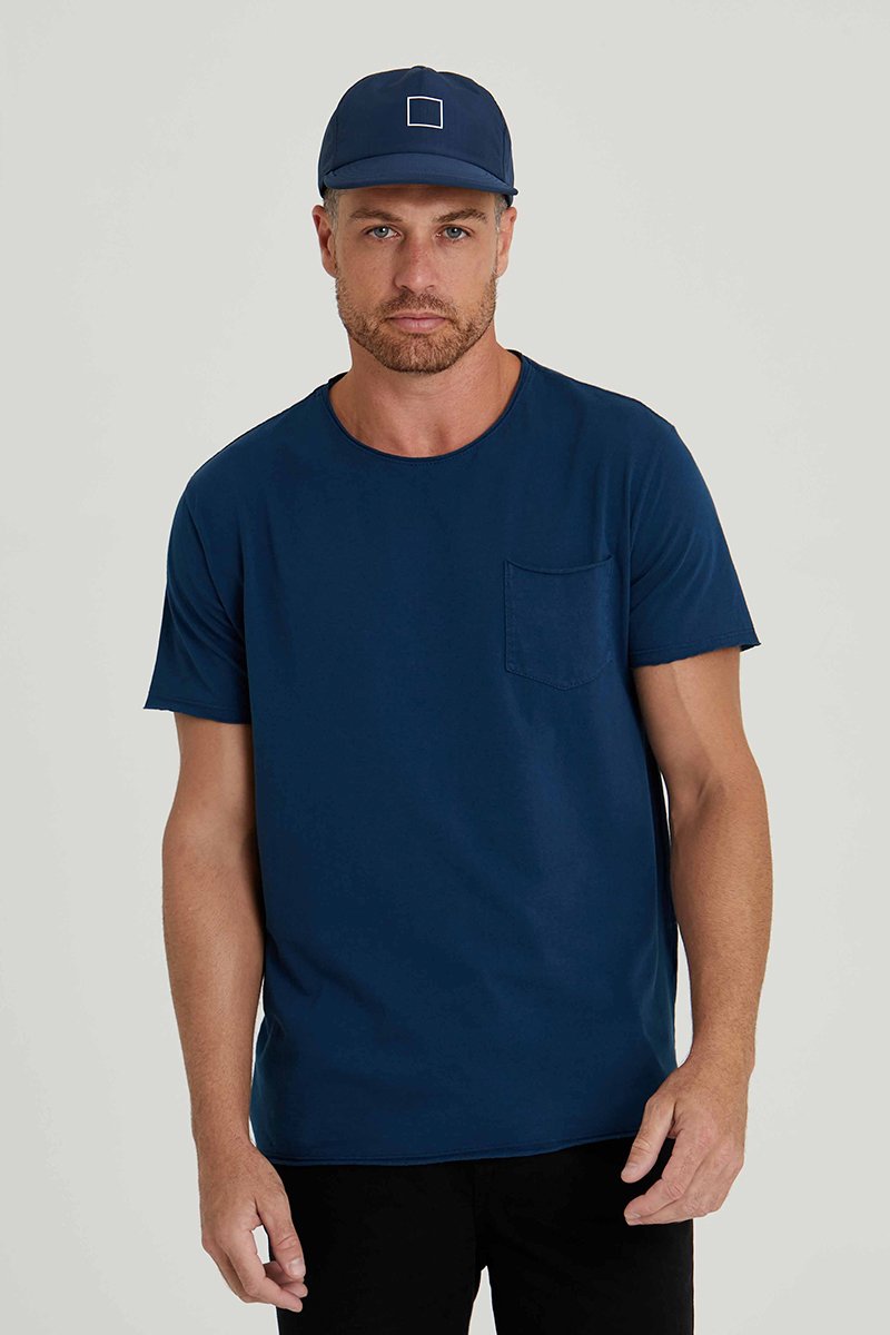 06 camiseta pocket fio azul marinho