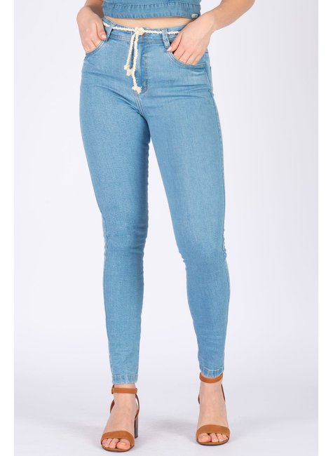 calca-jeans-skinny-empina-bumbum-com-cordao-de-algodao-10825-4370