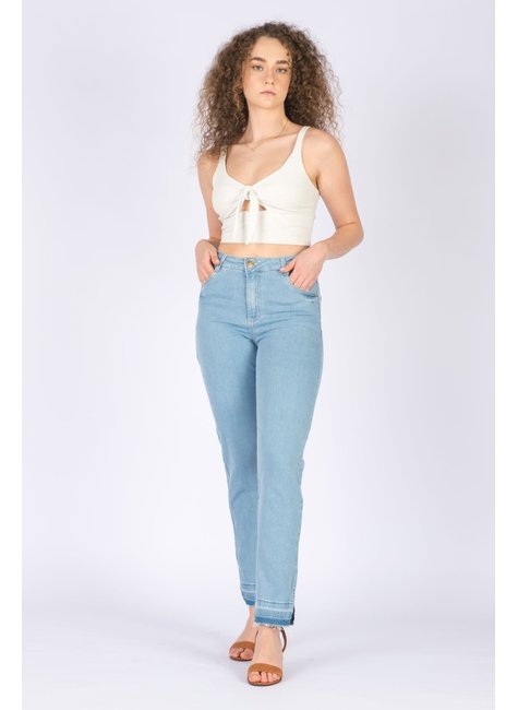 Calça Jeans Reta: O modelo de calça mais versátil que existe!