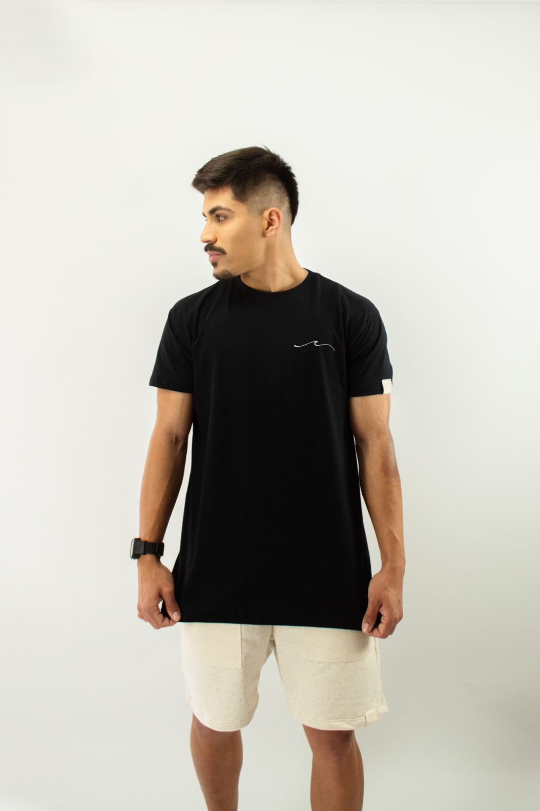 camiseta moda sustentavel preta unissex gnine 33