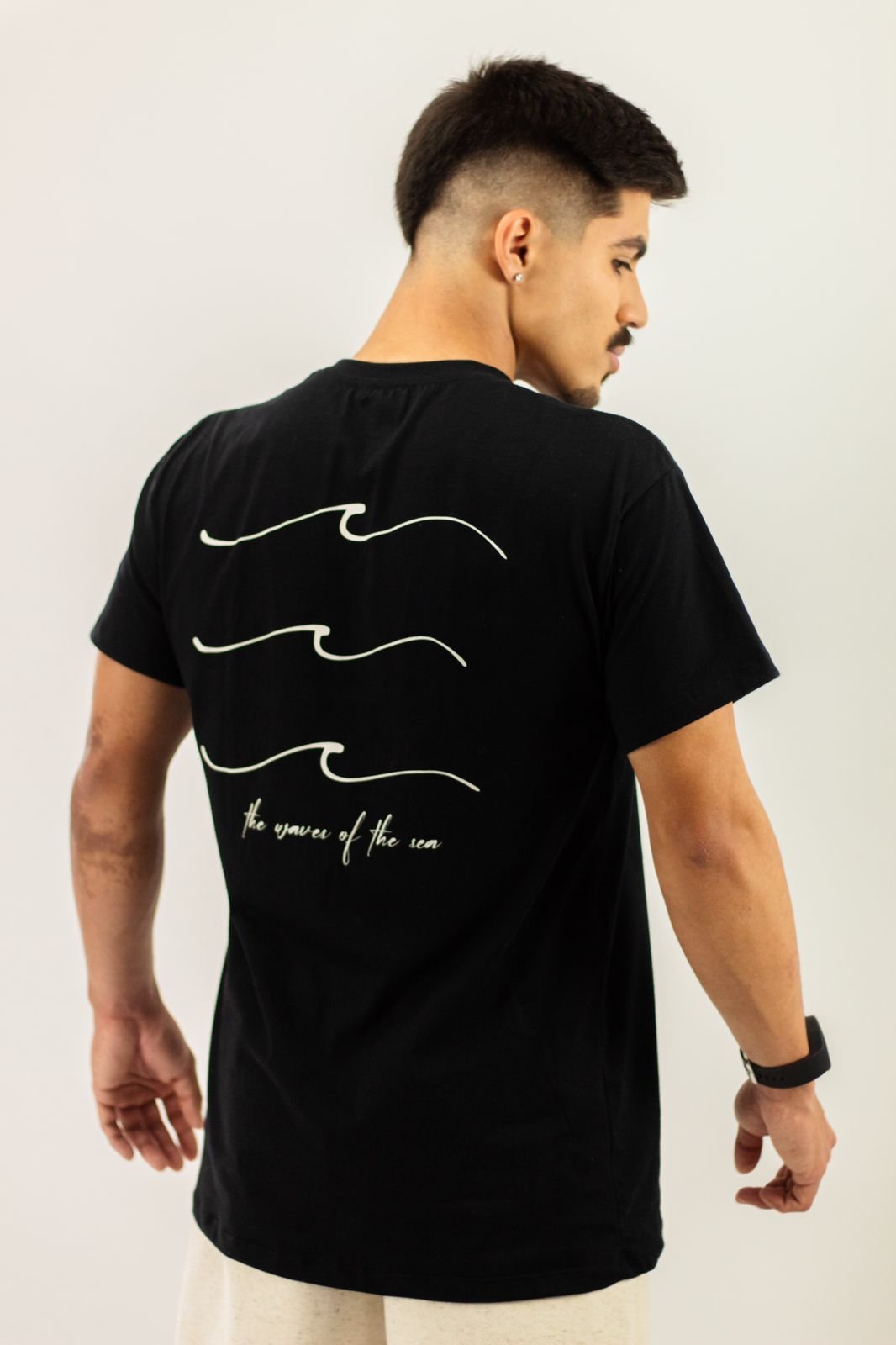 camiseta moda sustentavel preta unissex gnine 28