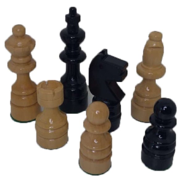 Jogo de xadrez em madeira maciça com peças em tons de m