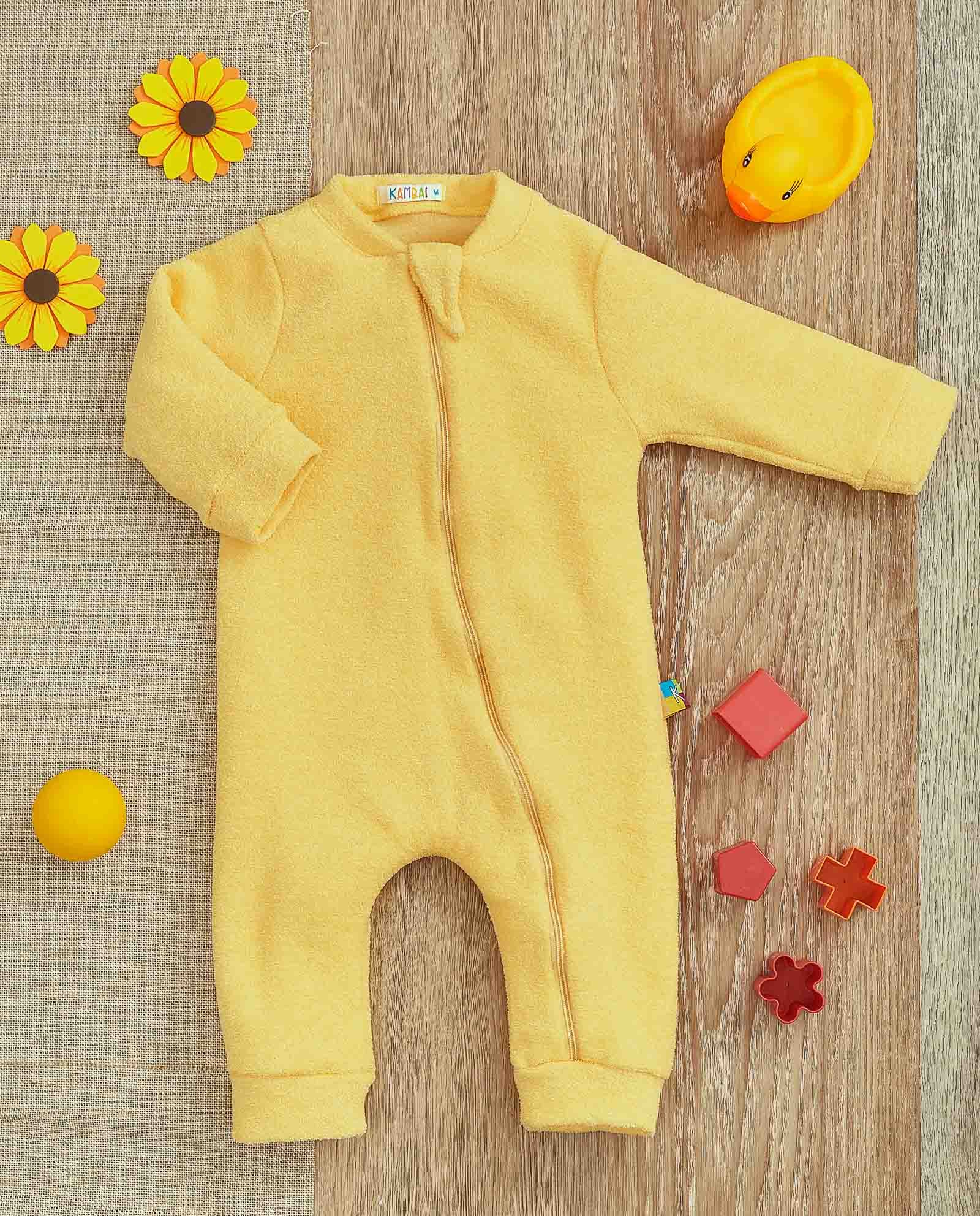 11 macacao longo bebe de plush boucle soft peluciado amarelo claro