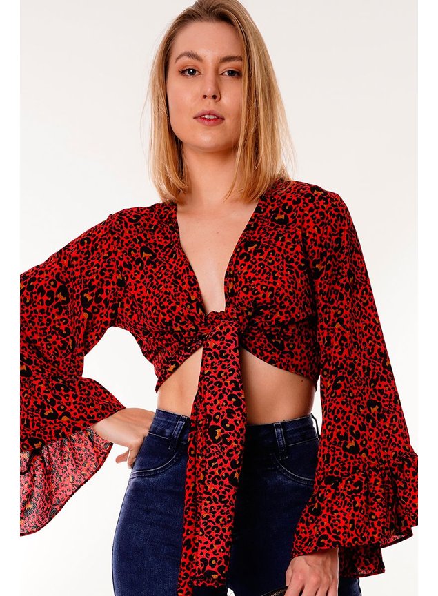blusa cropped com amarracao de crepe vermelho 6