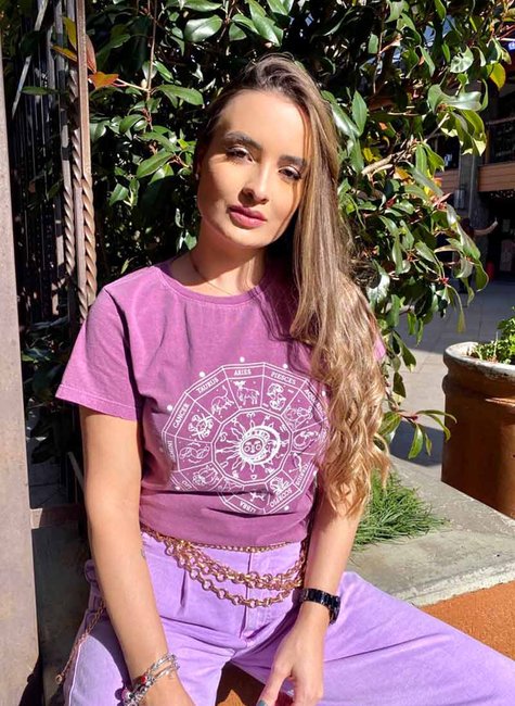 T-shirt Feminina Zodíaco Magenta T-shirt Feminina Zodíaco Magenta