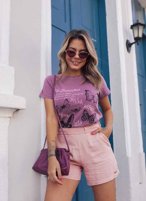 T-shirt Feminina Butterflies Roxa T-shirt Feminina Butterflies Roxa