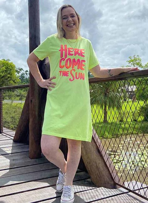 Vestido T-shirt Here Come The Sun Verde Vestido T-shirt Here Come The Sun Verde