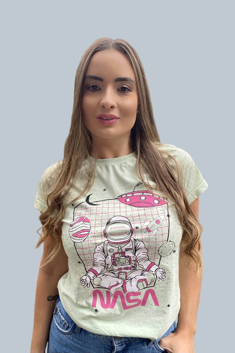 T-shirt Feminina Drink Water Preta