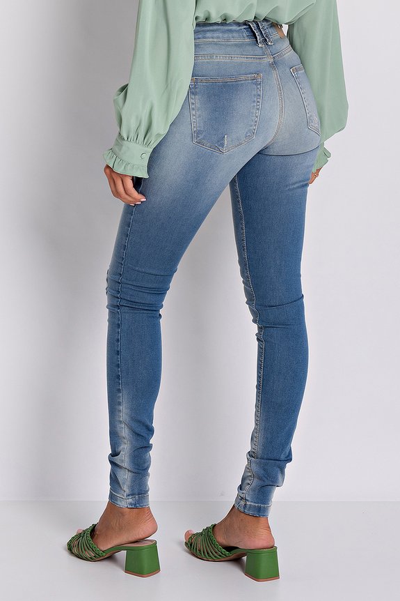 Calça Jeans Feminina Skinny Mother Stretch com Puídos Calça Jeans Feminina Skinny Mother Stretch com Puídos
