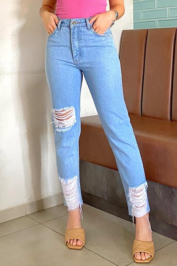 Calça Mom Jeans Cropped Slim Destroyed Calça Mom Jeans Cropped Slim Destroyed