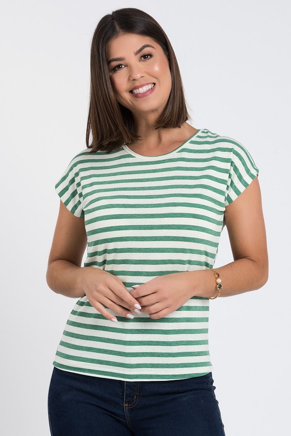 Blusa branca com listras verde gola redonda e mangas curtinhas Blusa branca com listras verde gola redonda e mangas curtinhas
