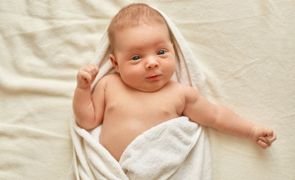 Como montar o guarda-roupas de bebê menino