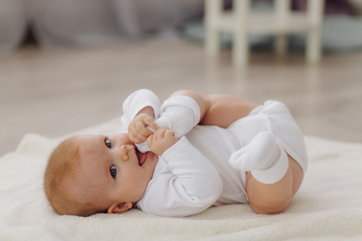 9 dicas para reaproveitar as roupas de bebê que não servem mais
