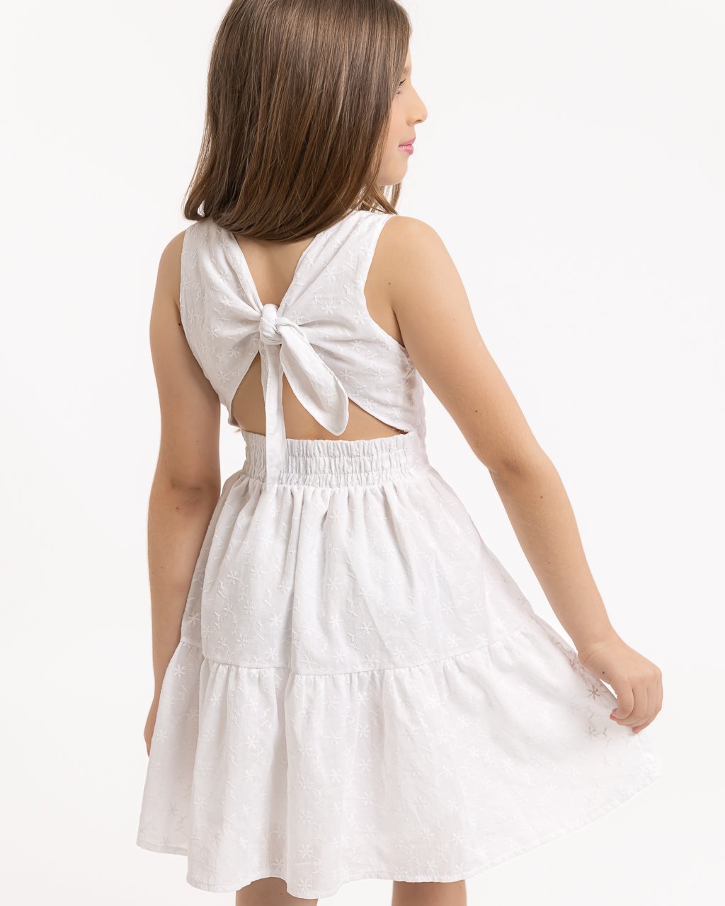 Vestido infantil com hot sale detalhe nas costas