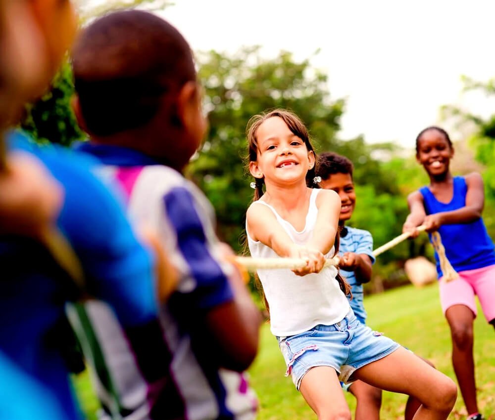 16 Melhores Brincadeiras de Criança: Siga o mestre é a favorita! - Rosa  Azul Kids