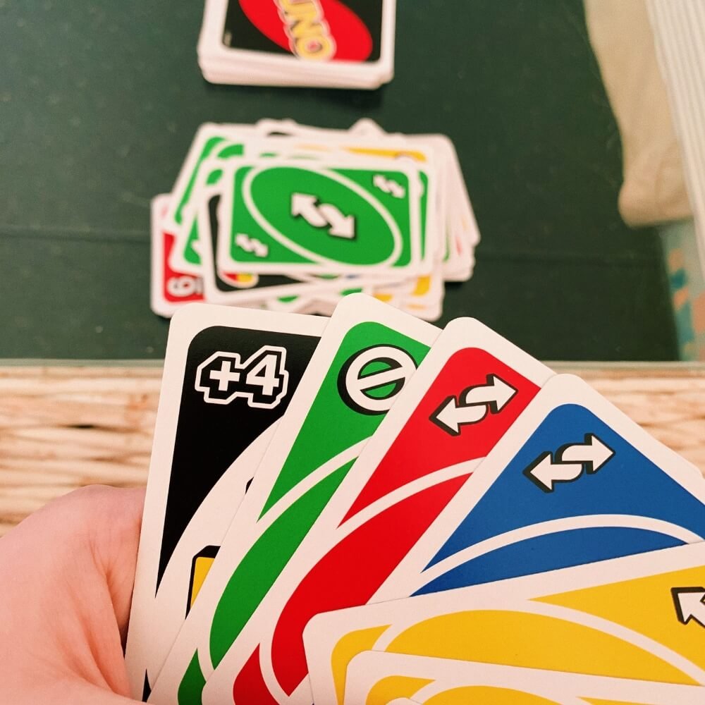 Como jogar Uno? Regras, Dicas e Mais - Rosa Azul Kids