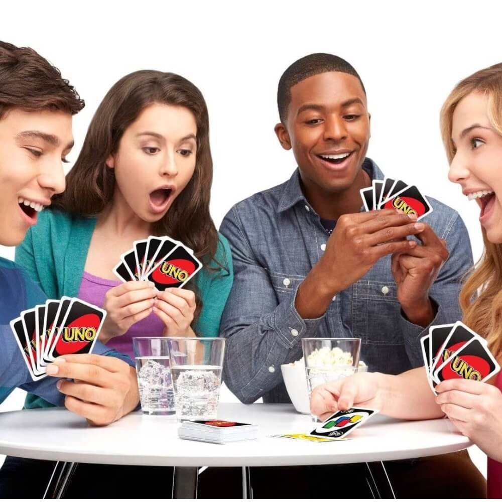 Cartas UNO Básico, Jogos cartas criança