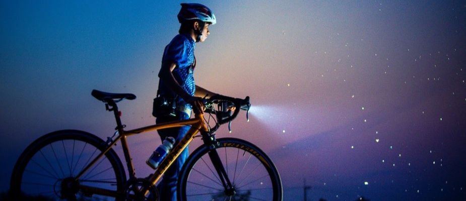 5 acessórios indispensáveis para iniciantes no ciclismo (Checklist)