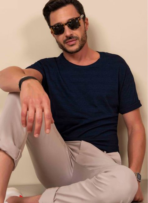 Camiseta Masculina Meia Malha Denim Estonada Marinho Amaciado Camiseta Masculina Meia Malha Denim Estonada Marinho Amaciado