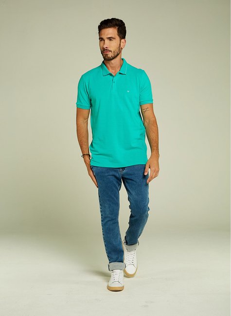 Polo Masculina em Piquet com Peitilho Interno em Retilínea Verde Polo Masculina em Piquet com Peitilho Interno em Retilínea Verde