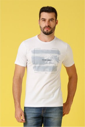camiseta-masculina-meia-malha-estampada-branca-se0301205-di0001.jpg camiseta-masculina-meia-malha-estampada-branca-se0301205-di0001.jpg