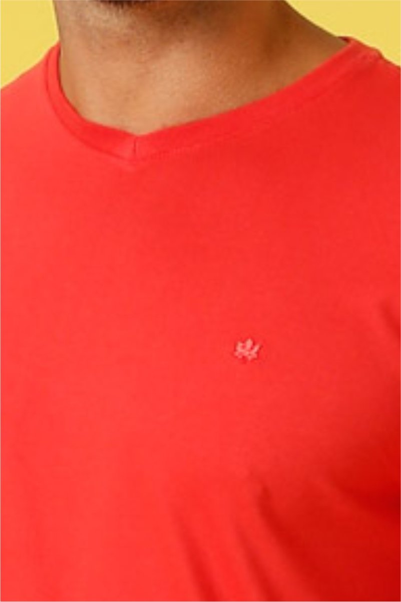 t shirt masculina decote v basica meia malha vermelha se0301239 vm0054 18