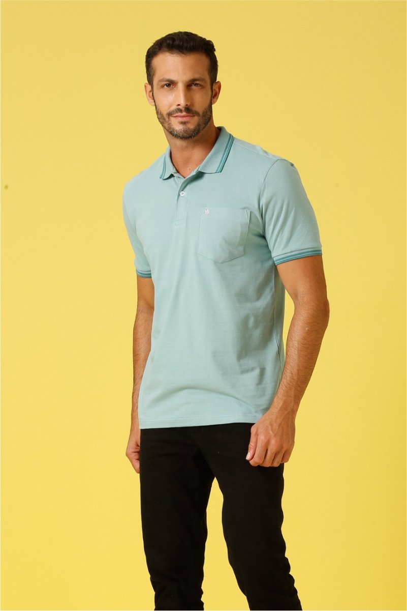 Polo Masculina em Meia Malha com Bolso Verde Claro