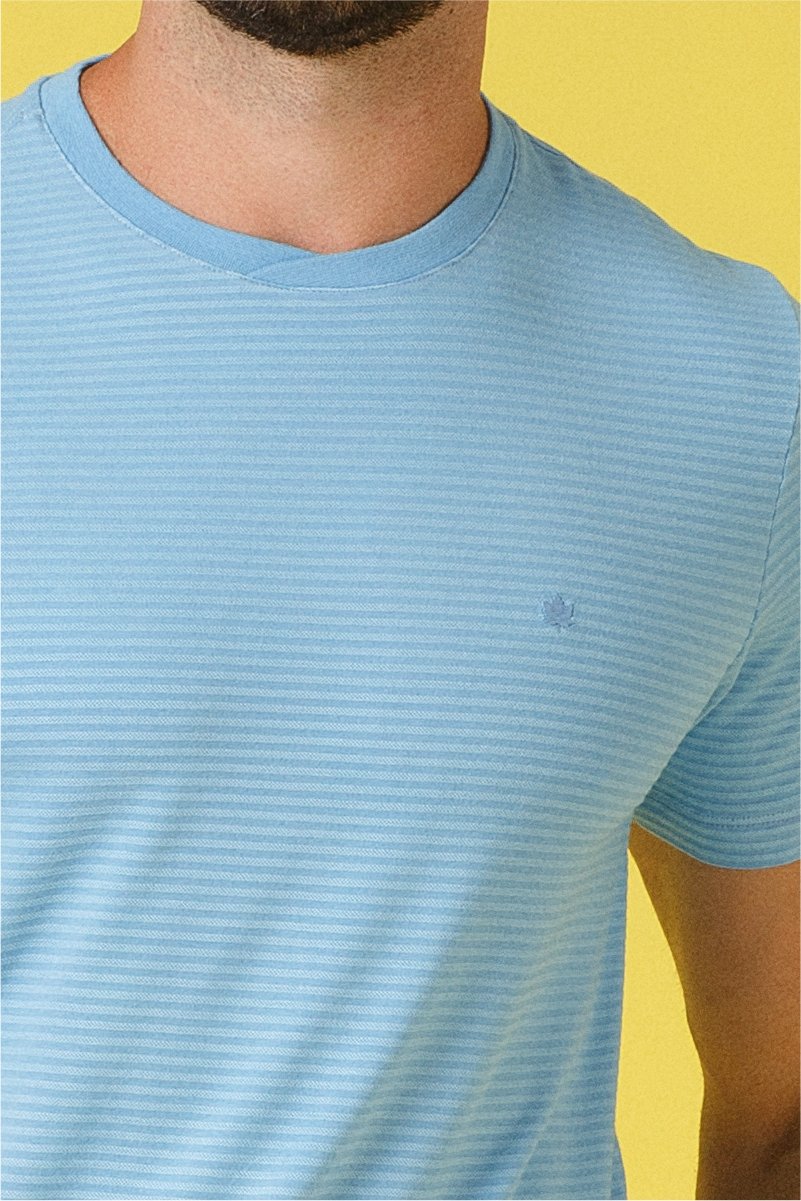 t shirt masculina meia malha listarda maquinetada slim fit azul se0301279 az0670